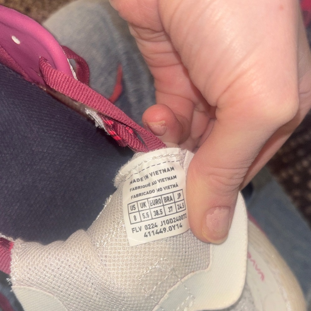 Mizuno Women's Running Sneakers White and Pink | Size 8 - Picture 7 of 7